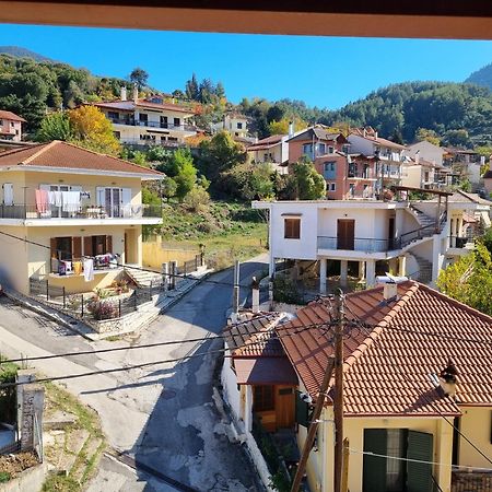 Kalavrita Krinides Apartment And Attics Ngoại thất bức ảnh