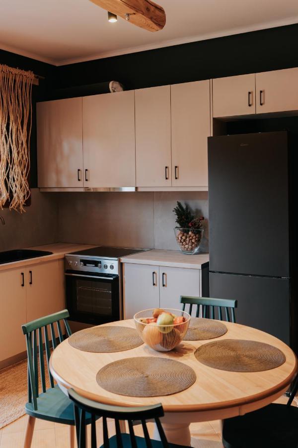 Kalavrita Krinides Apartment And Attics Ngoại thất bức ảnh
