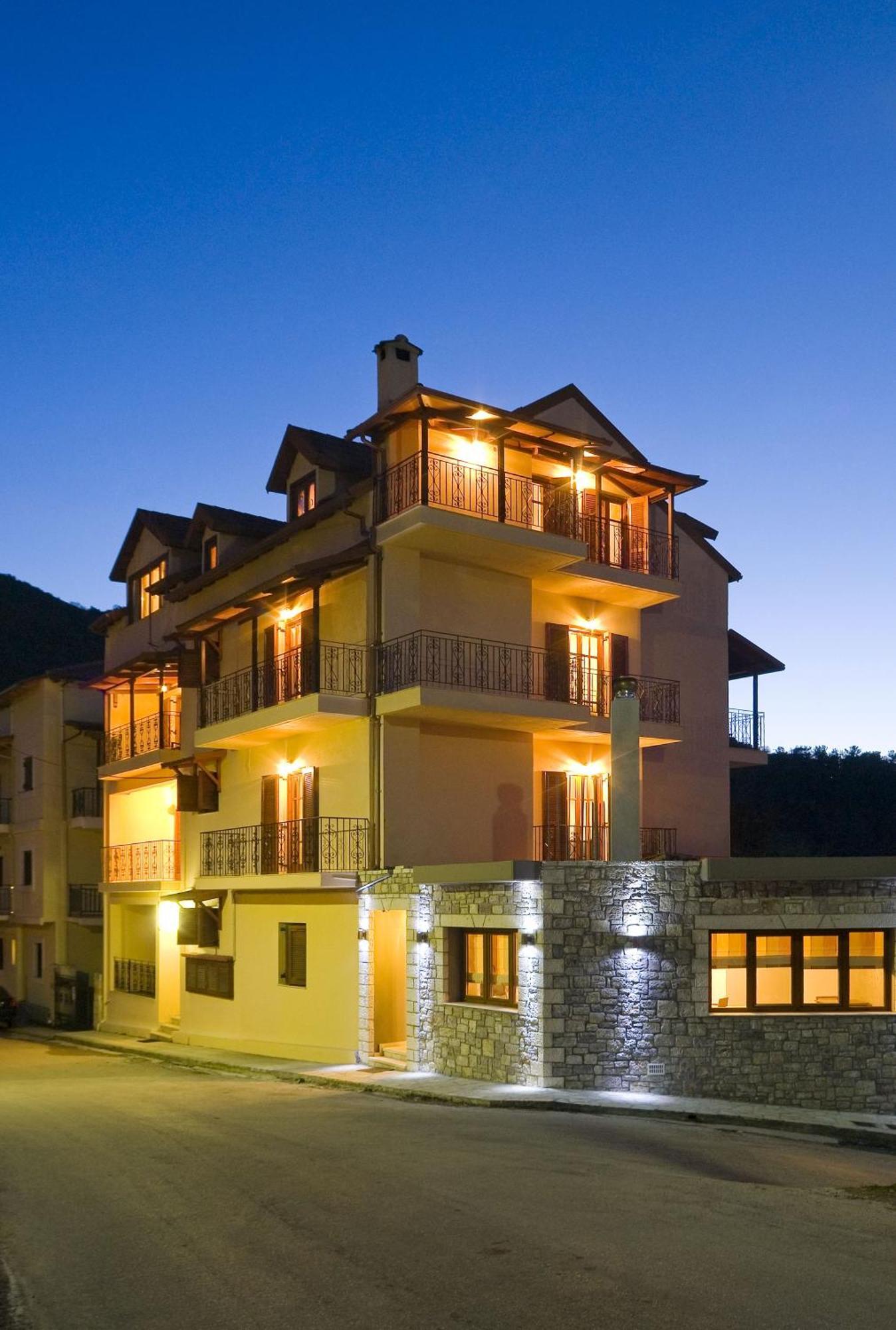 Kalavrita Krinides Apartment And Attics Ngoại thất bức ảnh