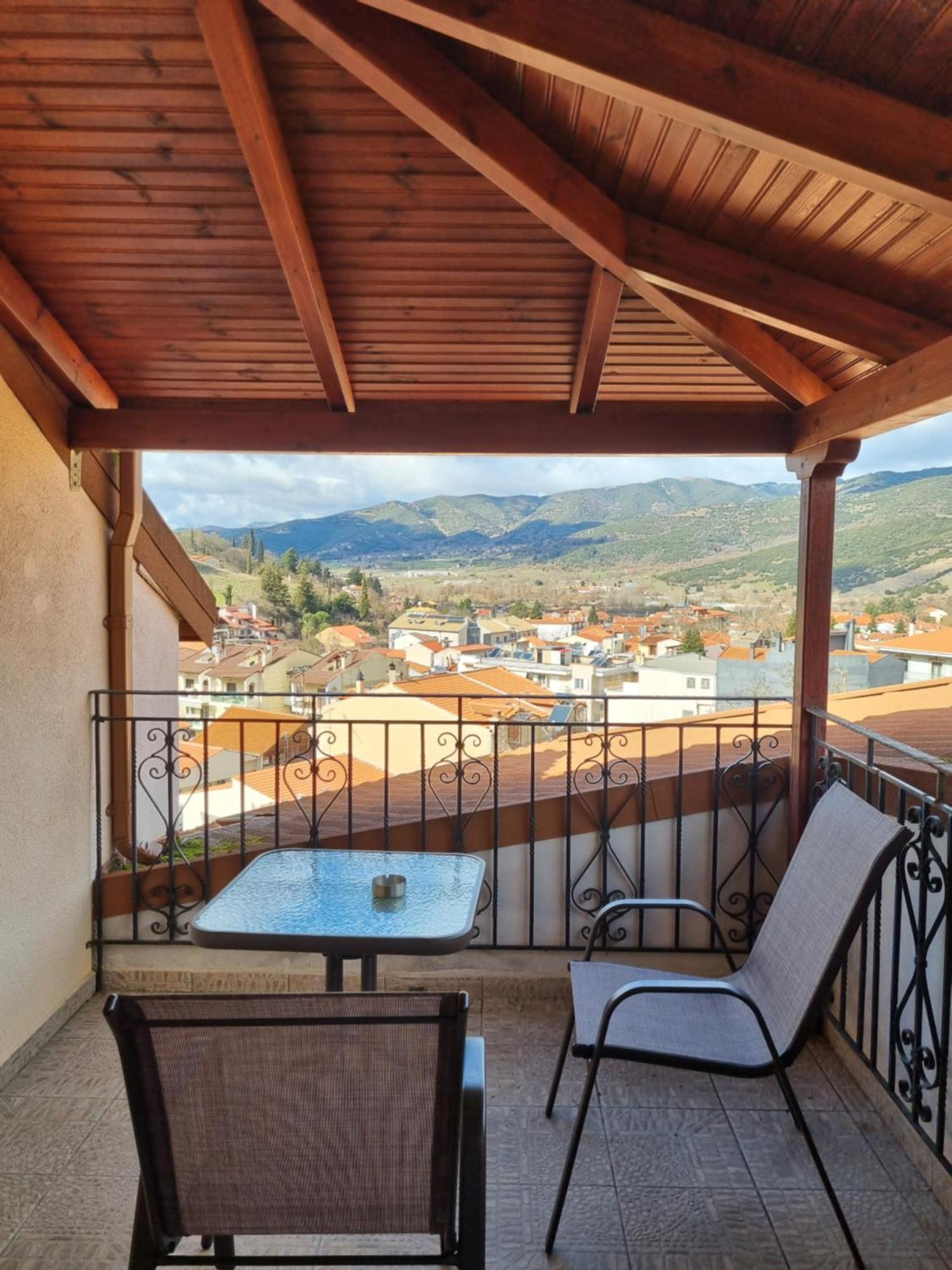 Kalavrita Krinides Apartment And Attics Ngoại thất bức ảnh